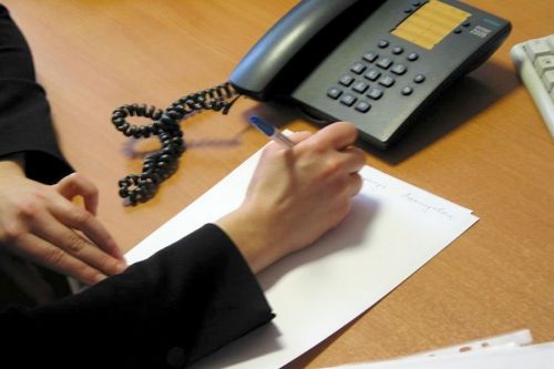 В ОАО «Гродно Азот» приём граждан и прямую телефонную линию провёл заместитель начальника Гродненского межрайонного отдела Следственного комитета Беларуси Виталий Урбанович