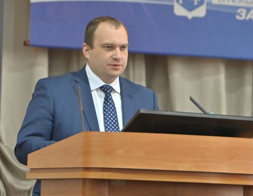 Председатель концерна «Белнефтехим» Андрей Рыбаков в рамках единого дня информирования провёл встречу с трудовым коллективом ОАО «Гродно Азот»