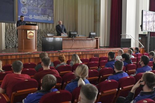 Генеральный директор ОАО «Гродно Азот» встретился с молодёжью предприятия