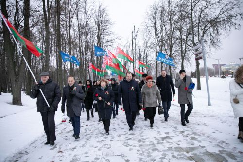 «Белнефтехим» проводит акцию, посвящённую Году исторической памяти, предстоящему республиканскому референдуму по внесению изменений и дополнений в Конституцию Республики Беларусь и 25-летию образования концерна