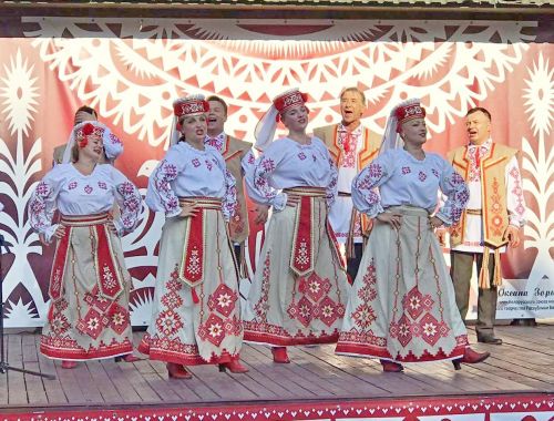 Народный хор «Росница» выступил на фестивале «Славянский базар в Витебске»