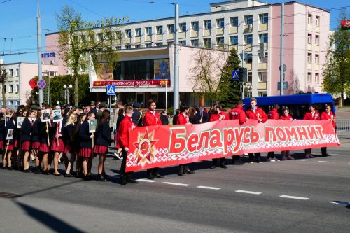 Торжественный митинг, посвящённый 77-й годовщине Победы, прошёл в Гродно с участием химиков